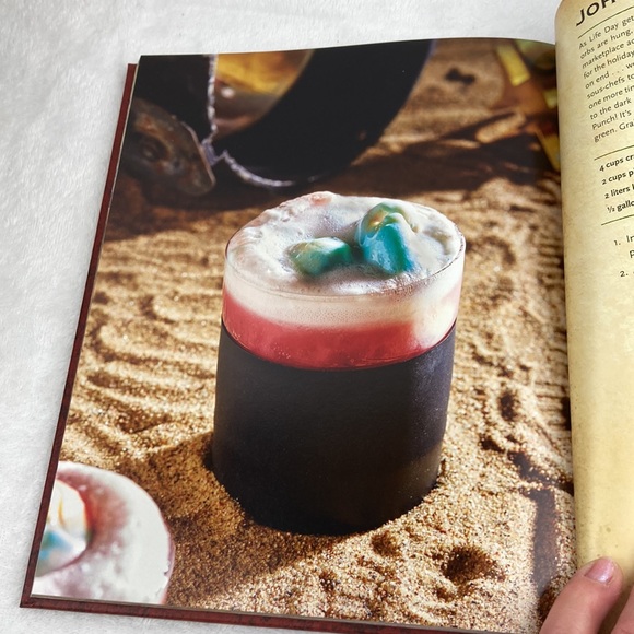 Star Wars The Life Day Cookbook Holiday Recipes New - Picture 9 of 11
